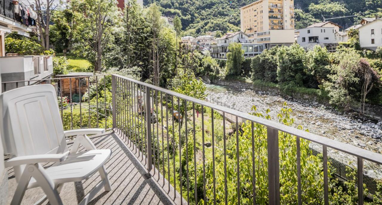 キアヴェンナ La Casa Sul Fiumeアパートホテル エクステリア 写真